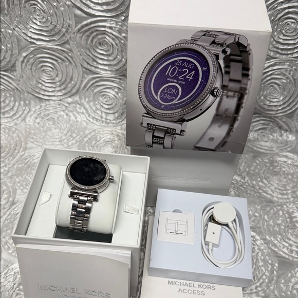 Michael Kors Silver Crystal-Bezel Stainless Steel Smartwatch (Sofie MKT 5036)